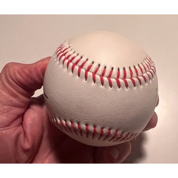 Yomiuri Giants Yoshinobu Takahashi Autographed Baseball, Great Holiday Gift! - Picture 5 of 5